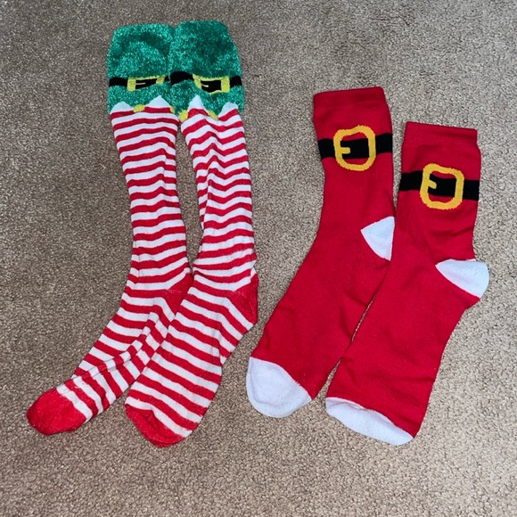 TWO (2) Pairs of Fun Women’s Christmas Socks! - Picture 1 of 5